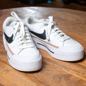 Nike White and Black Women's Sneakers